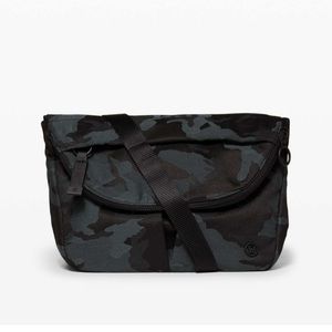 Lululemon all night festival bag camo- NWT